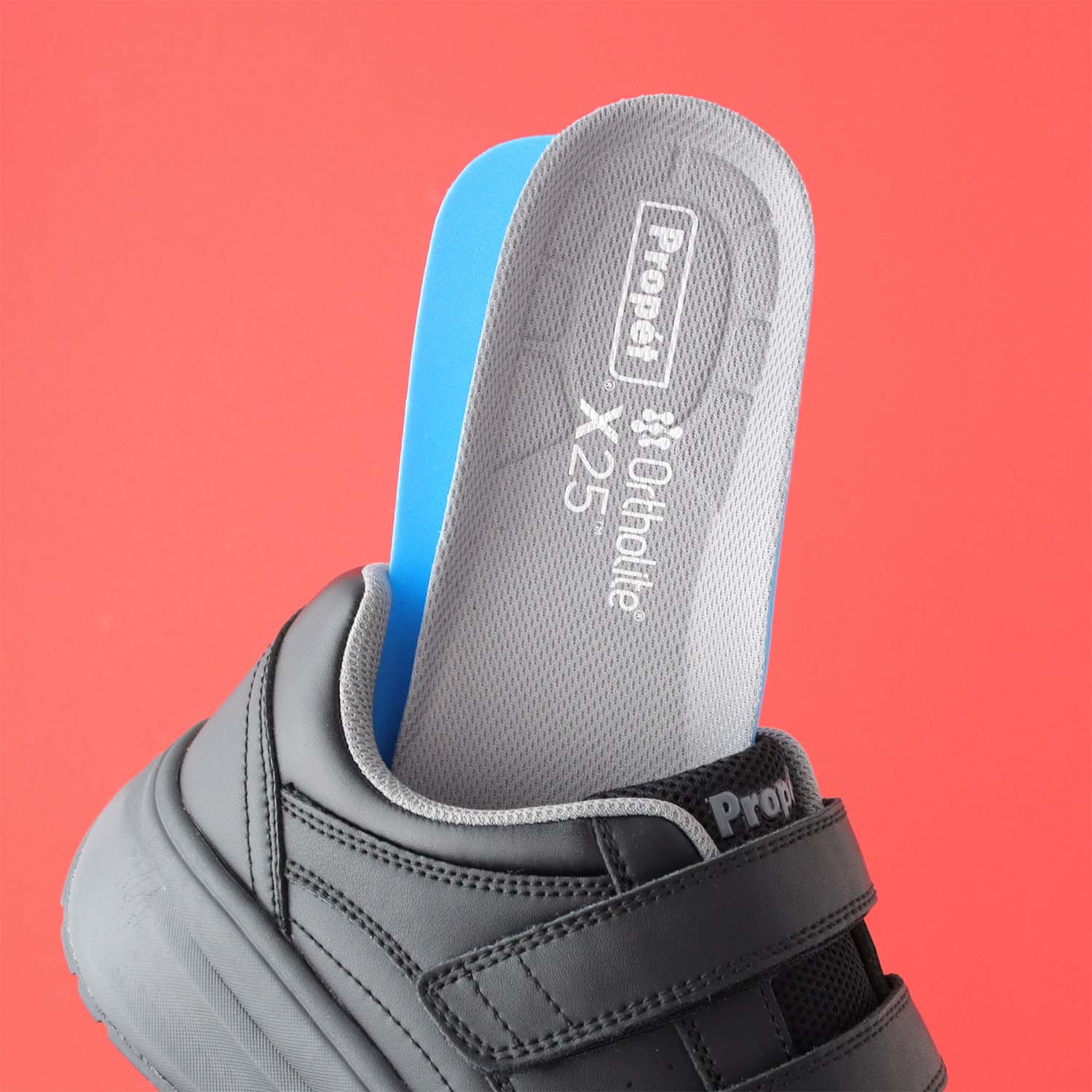 Easy to remove Ortholite® X25 insole and EVA spacer to accommodate custom orthotics.