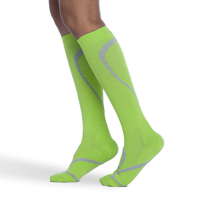 Sigvaris 412 Traverse Knee High Socks - 20-30 mmHg - Lime