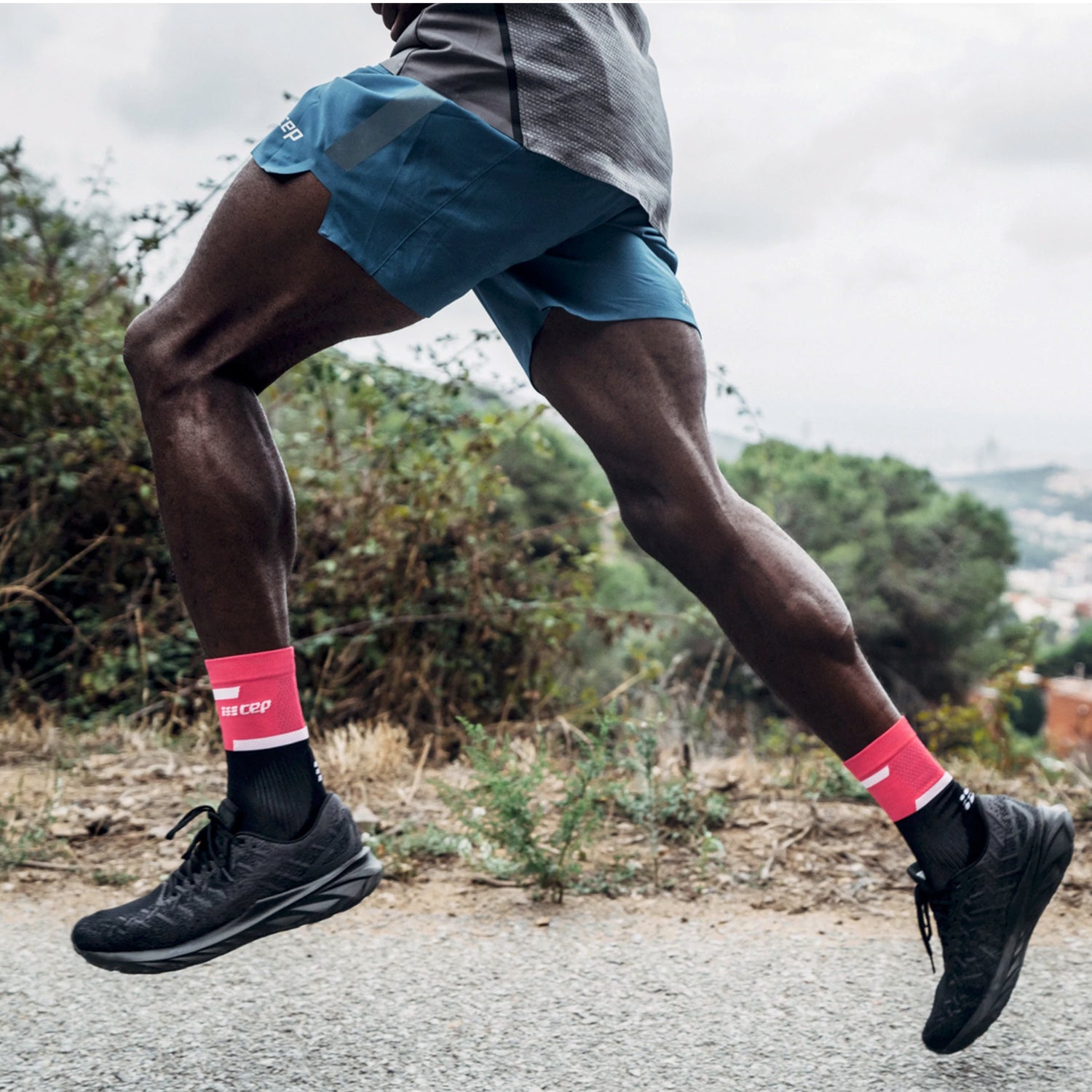 CEP Men's The Run Mid Cut Compression Socks 4.0 Black Pink/Black