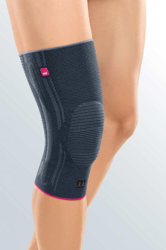 medi Genumedi Knee Support w/Removeable Silicone Patella Ring Wide - medi Genumedi Knee Support w/Removeable Silicone Patella Ring Wide