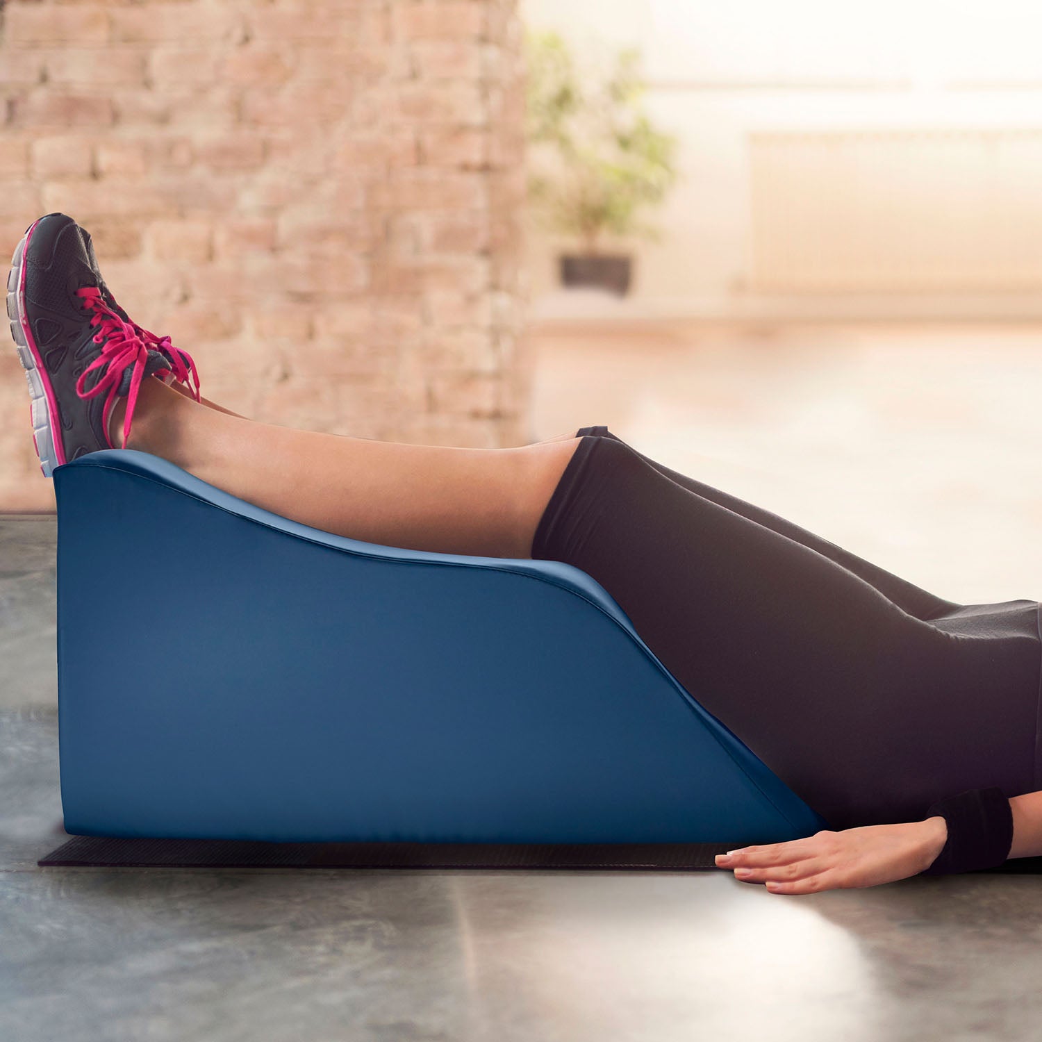 UPSURGE Recovery Leg Rest